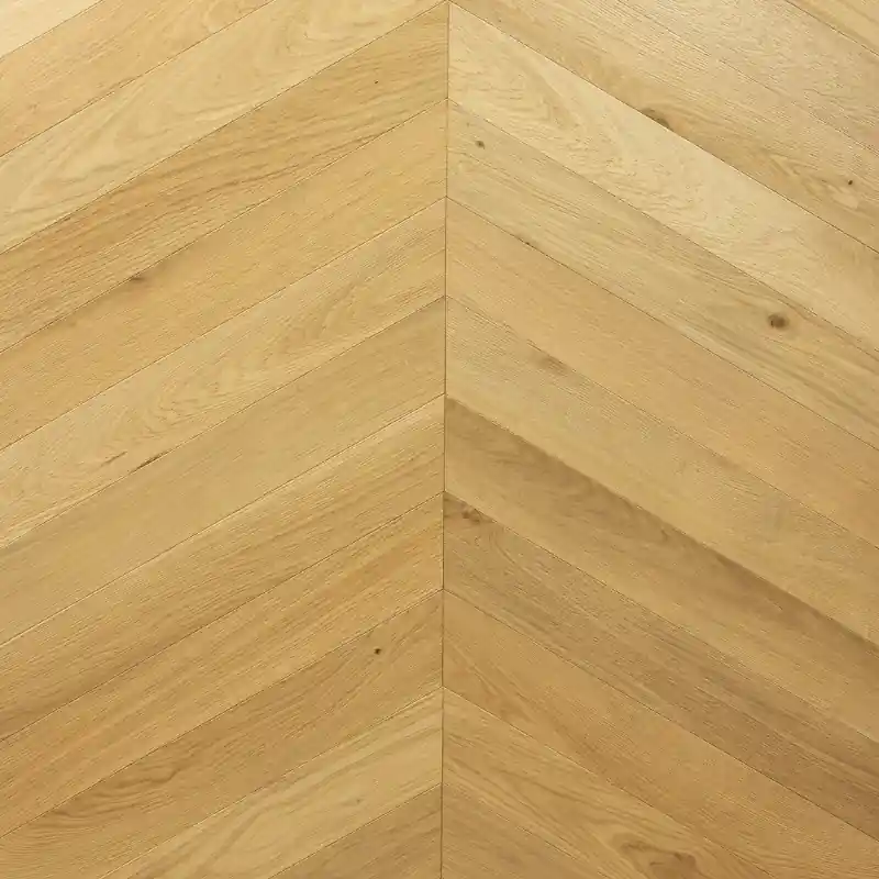 Korting Parquet Prefinito Rovere Spina Ungherese Light, Smoked, Spazzolato, Verniciato, Finitura Assisi, Scelta Abcd 10-3x90x550mm