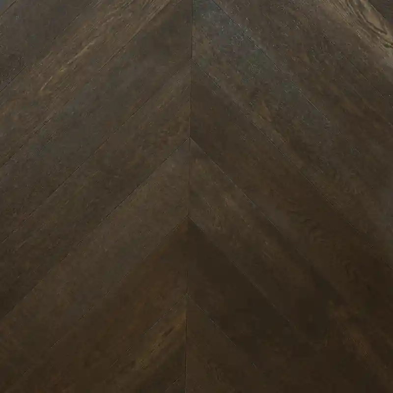 Parquet Prefinito Rovere Europeo, Spina Francese Dark, Spazzolato, Verniciato, Scelta Ab, 14-3x125x680mm Voordeelprijs