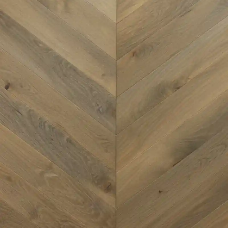 Parquet Prefinito Rovere, Spina Ungherese 30, Smoked Brown, 15-4x102x520mm Snelle Levering