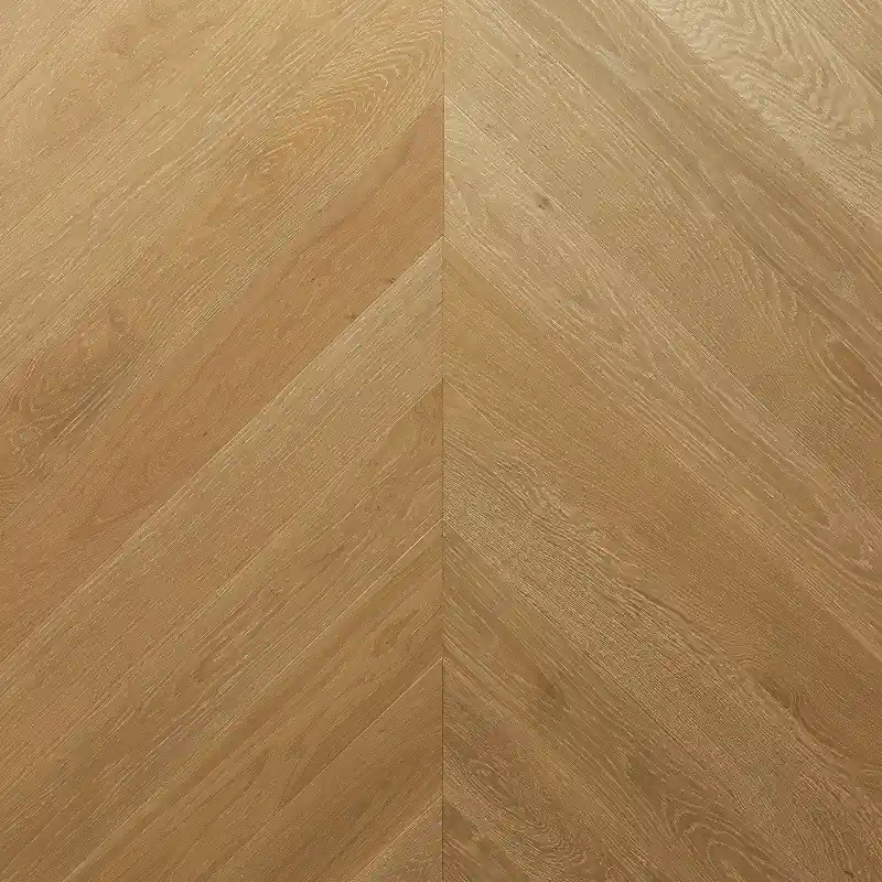Parquet Prefinito Rovere Europeo, Spina Francese 45°, Spazzolato, Vernice Uv, Decappato, Scelta Abc, 10-3x125x785 Beste Prijs