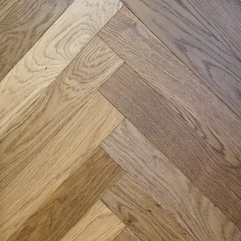 Beperkt Aanbod Parquet Prefinito Rovere, Spina 90°, Spazzolato, Verniciatura Noce, Scelta Abc, 10-3x90x600