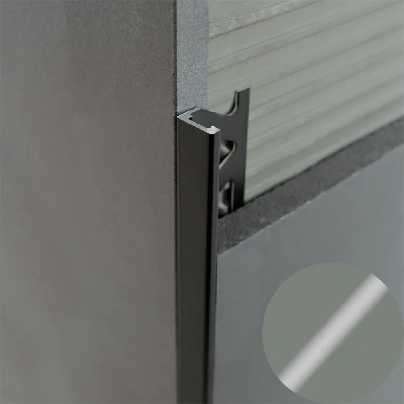 Direct Beschikbaar Profilitec - KERAJOLLY KJ - H 11 mm, L 2700 mm in Alluminio Finitura Verniciato Grigio Pastello Goffrato, Linea Rivestimenti - KJ110A24270