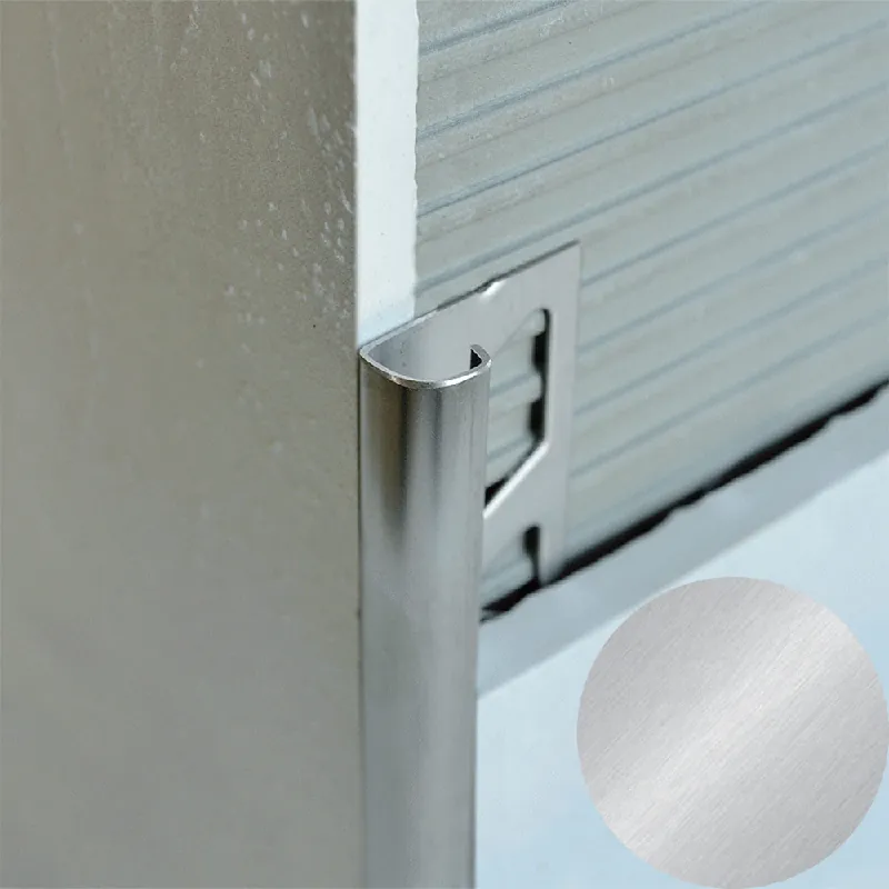 Shop Nu Profilitec - ROUNDJOLLY RJ - H 6 mm, L 2700 mm in Acciaio Finitura Inox Spazzolato AISI 304, Linea Gradini-Rivestimenti - RJ60IS270