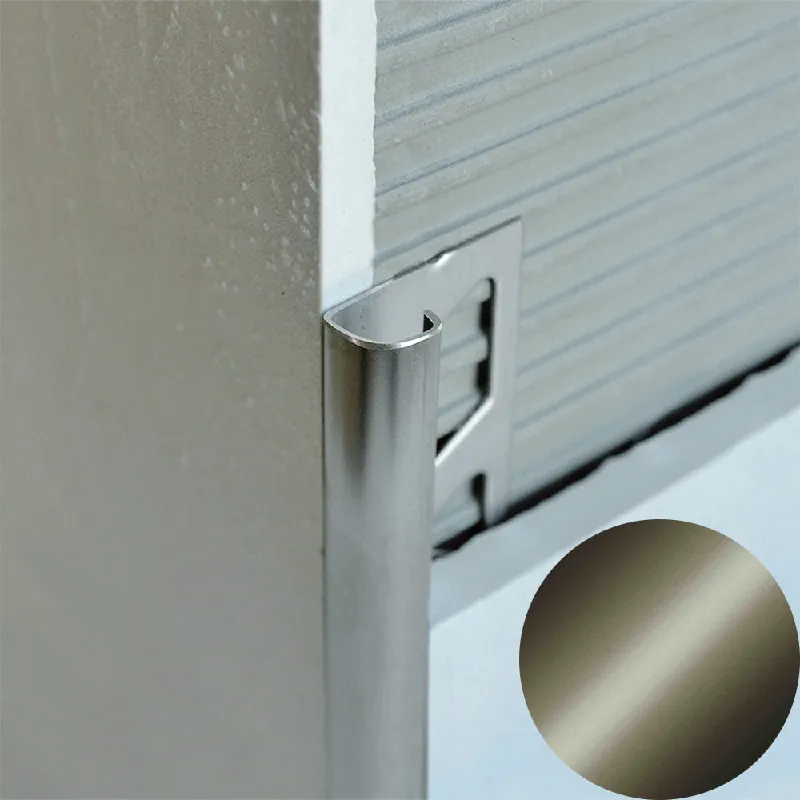 Direct Beschikbaar Profilitec - ROUNDJOLLY RJ - H 6 mm, L 2700 mm in Alluminio Finitura Anodizzato Brillantato Titanio, Linea Rivestimenti - RJ60ATB270