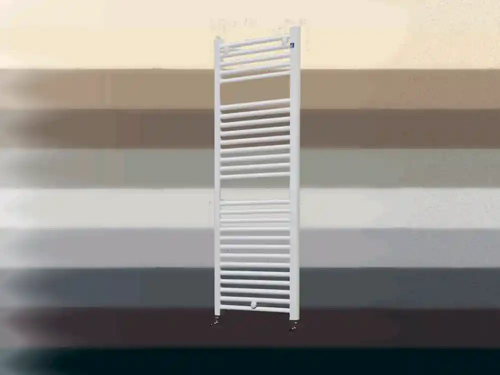 Cambio - Radiatore Idraulico Orizzontale in Metallo, Misura 151X60 cm, Interasse 550 mm, Potenza 904 W a 50 *C, Color Pastels Hete Deal